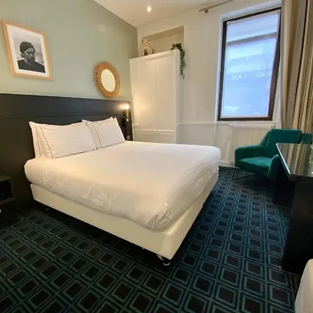 Hotel Etoile Trocadéro Parigi